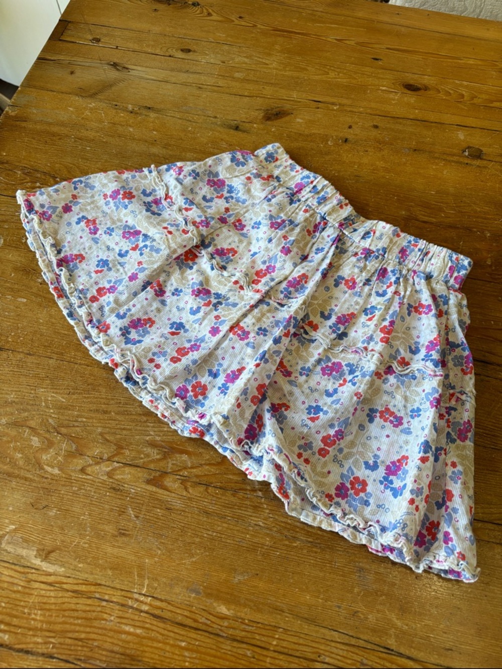 1989 Place White Floral Ruffled Tiered Skort with Pink & Blue Flowers